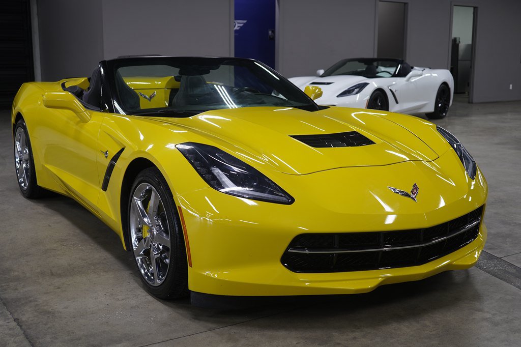 Used 2015 Chevrolet Corvette Stingray Convertible w/ 3LT Preferred Equipment Group RWD image 14