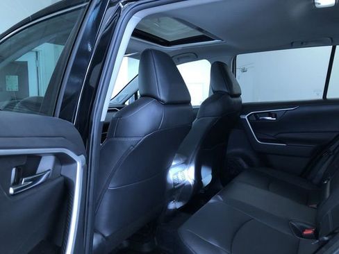 Certified 2022 Toyota RAV4 XLE Premium image 19