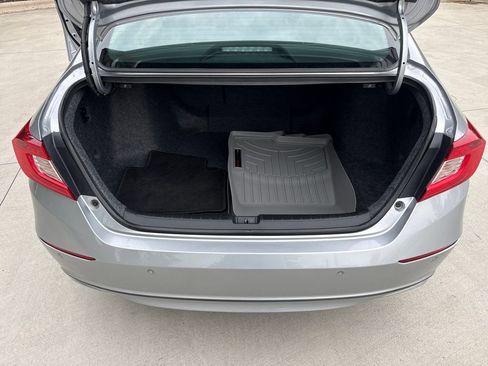 Used 2021 Honda Accord EX-L image 32