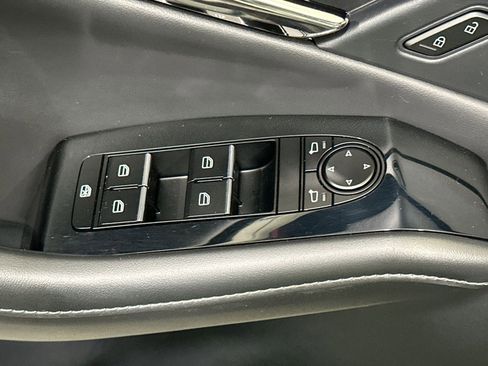 Used 2023 MAZDA CX-30 AWD 2.5 S w/ Preferred Package image 16