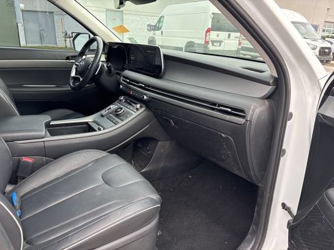 Used 2024 Hyundai Palisade SEL w/ Premium Package FWD image 15