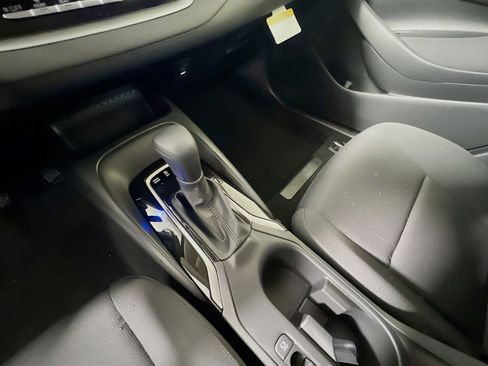 Used 2025 Toyota Corolla LE image 25