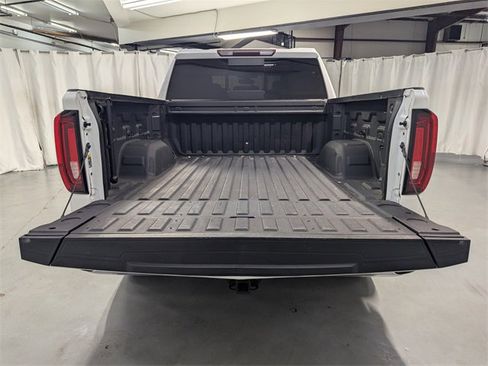 Used 2021 GMC Sierra 1500 SLT w/ SLT Premium Package image 27
