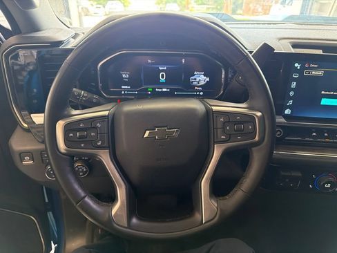 Used 2023 Chevrolet Silverado 1500 LT Trail Boss AWD/4WD image 7