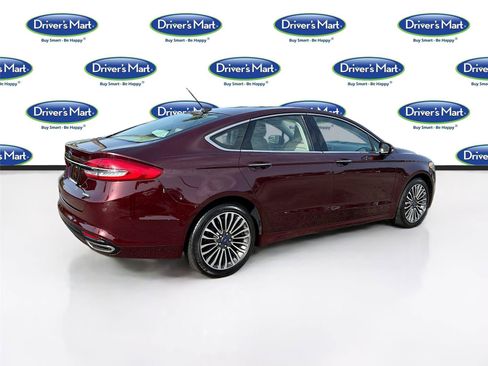 Used 2017 Ford Fusion SE FWD image 7