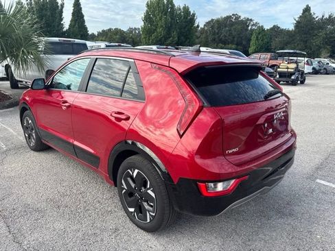 Used 2025 Kia Niro Wind w/ Wind Preserve Package FWD image 7