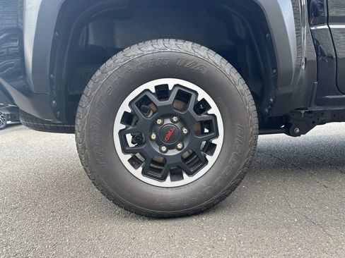 Used 2024 Toyota Tacoma TRD Sport image 34