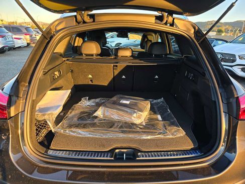 New 2025 Mercedes-Benz GLC 350e 4MATIC image 13