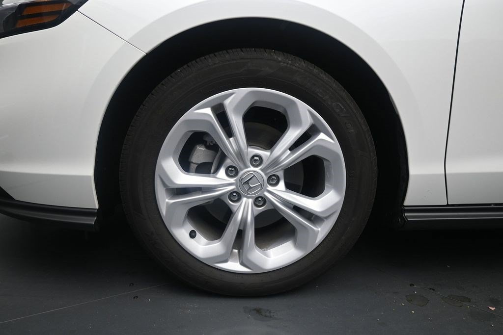 Used 2026 Honda Accord LX image 10