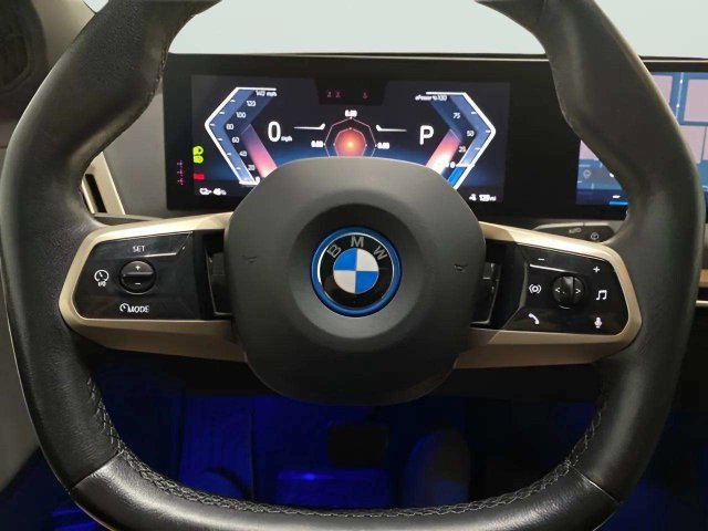 Used 2024 BMW iX xDrive50 w/ Premium Package AWD/4WD image 35