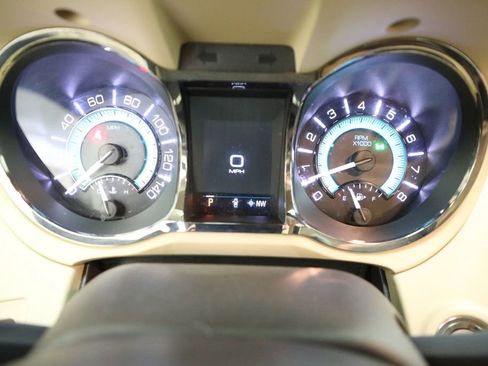 Used 2013 Buick LaCrosse Premium w/ Entertainment Package FWD image 4