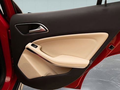 Used 2018 Mercedes-Benz GLA 45 AMG 4MATIC image 30