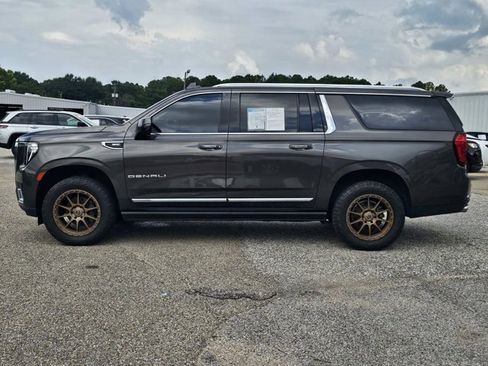 Used 2021 GMC Yukon XL Denali w/ Denali Ultimate Package AWD/4WD image 12