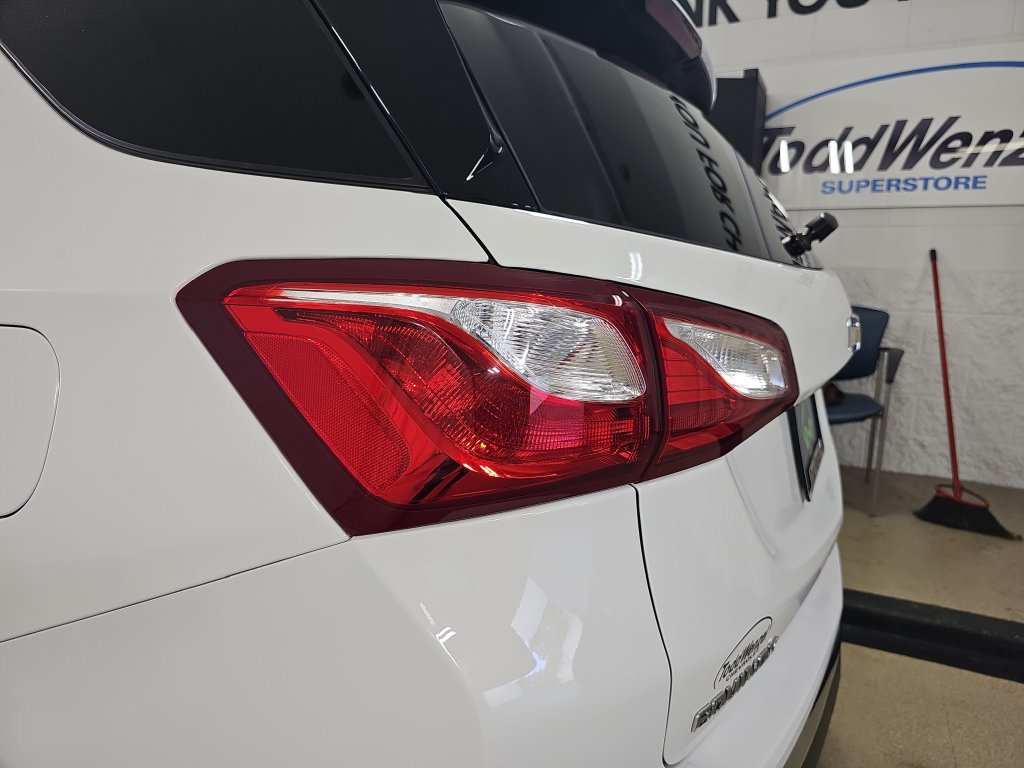 Used 2019 Chevrolet Equinox LT w/ Driver Convenience Package FWD image 40