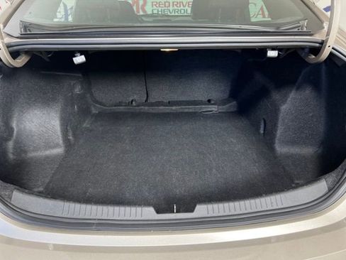 Used 2023 Chevrolet Malibu LT image 22