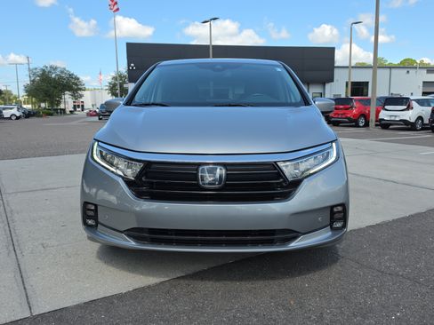 Used 2021 Honda Odyssey Touring image 3