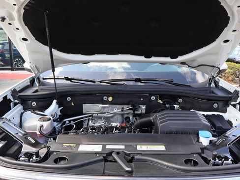 Used 2024 Volkswagen Atlas SE image 22