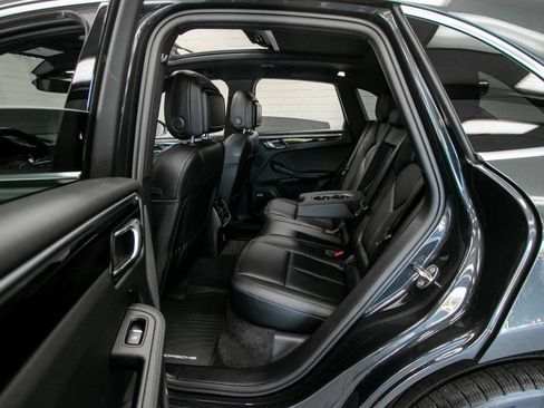Used 2024 Porsche Macan Turbo AWD/4WD image 21