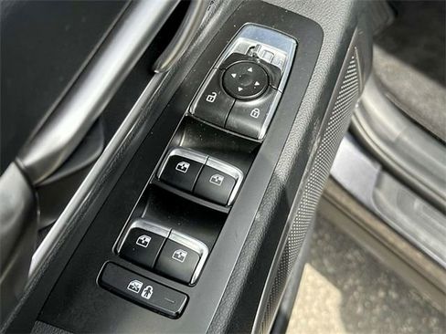 Used 2025 Kia Telluride S FWD image 12