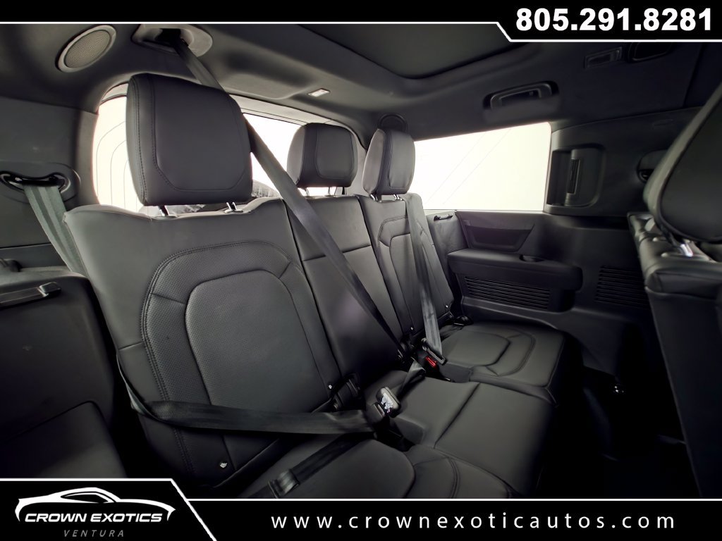 Used 2023 Land Rover Defender 130 SE AWD/4WD image 15