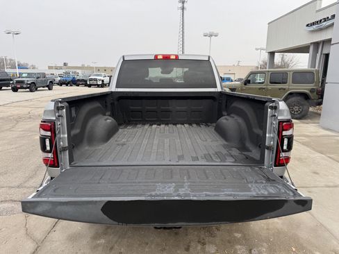 Used 2024 RAM 2500 Big Horn w/ Night Edition image 13