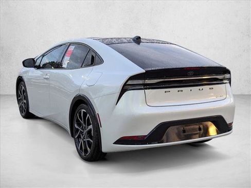 New 2026 Toyota Prius Plug-In Hybrid FWD image 9