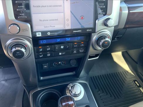 Used 2022 Toyota 4Runner Limited AWD/4WD image 35