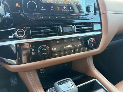Used 2024 Nissan Pathfinder Platinum w/ Cargo Package AWD/4WD image 19