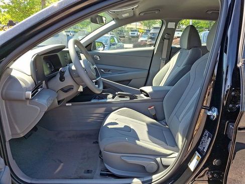 New 2026 Hyundai Elantra SE FWD image 21