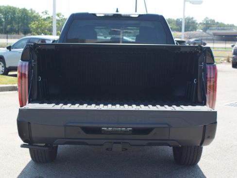 Used 2024 Toyota Tundra Limited AWD/4WD image 17