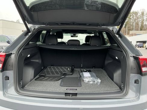 New 2026 Volkswagen Atlas Cross Sport SEL R-Line image 15