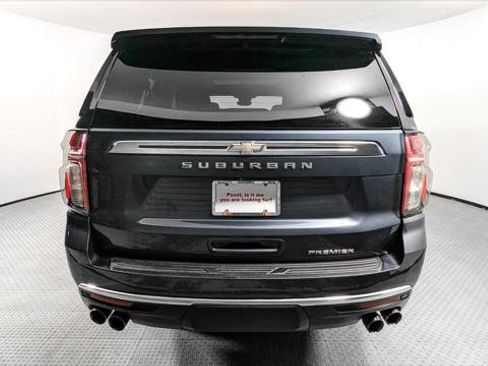 Used 2021 Chevrolet Suburban Premier w/ Premium Package RWD image 7