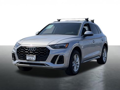 Used 2022 Audi Q5 2.0T Premium w/ Convenience Package AWD/4WD image 4