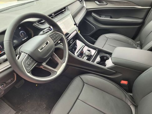 New 2026 Jeep Grand Cherokee Limited AWD/4WD image 6