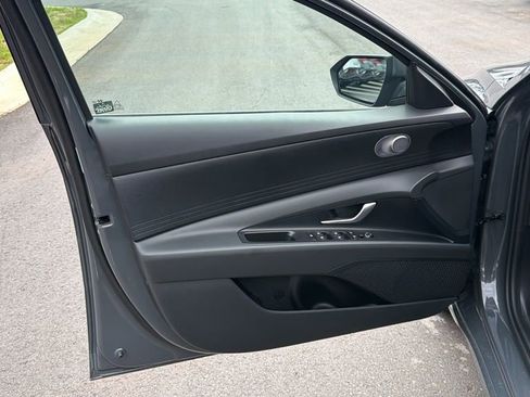 New 2026 Hyundai Elantra SE image 11