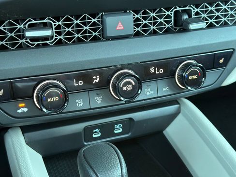 Used 2025 Honda Accord SE image 19