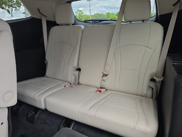 Certified 2022 Buick Enclave Essence w/ Sound and Sites Package FWD image 17