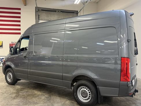 Used 2019 Mercedes-Benz Sprinter 144 image 5