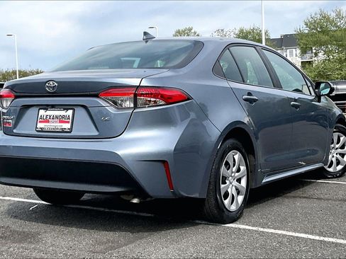 Used 2023 Toyota Corolla LE image 12