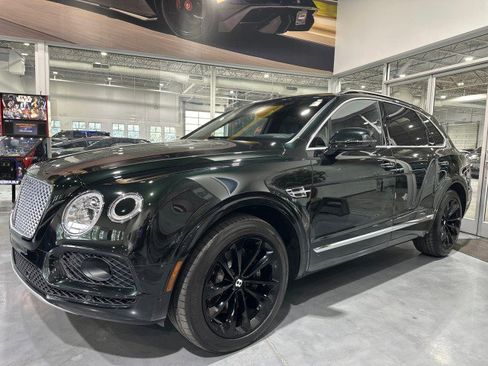 Used 2017 Bentley Bentayga AWD/4WD image 94