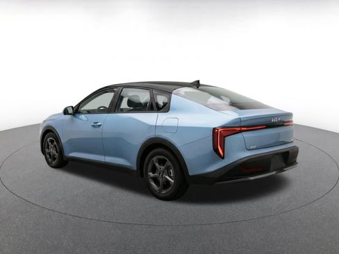 Used 2025 Kia K4 FWD image 9
