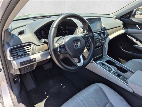 Used 2019 Honda Accord Touring image 9