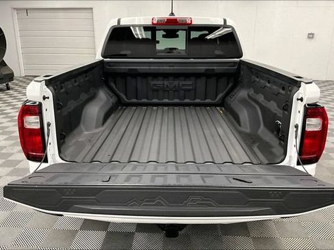 Used 2024 GMC Canyon Elevation w/ Convenience Package AWD/4WD image 32
