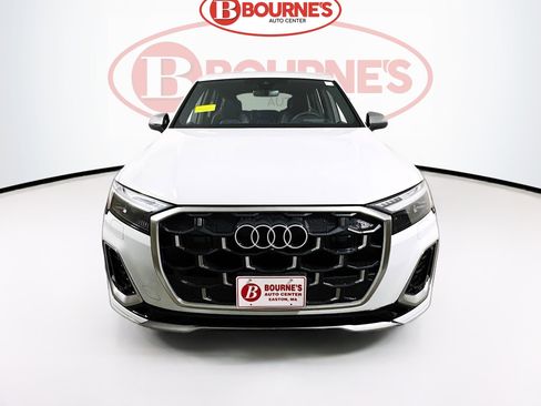 Used 2025 Audi SQ7 Prestige image 8