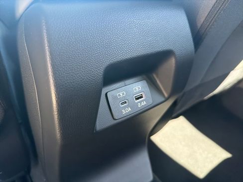 Used 2025 Subaru Crosstrek 2.0i Premium image 10