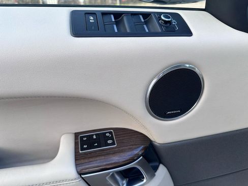 Used 2014 Land Rover Range Rover Sport HSE image 41