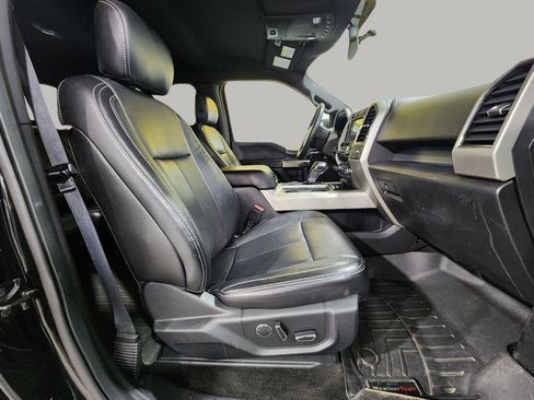 Used 2018 Ford F150 Lariat image 24