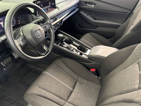Used 2024 Honda Accord Sport image 4