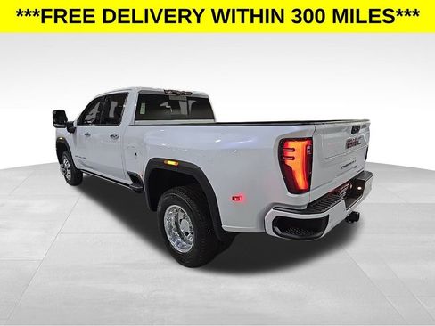New 2026 GMC Sierra 3500 Denali w/ Denali Reserve Package image 5