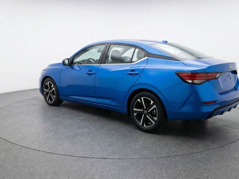 Used 2025 Nissan Sentra SV image 6